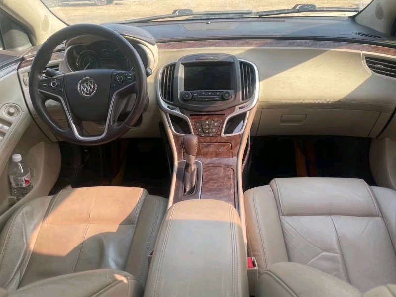 枣庄15年别克君越6