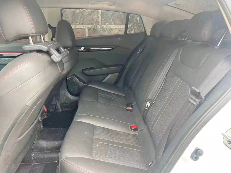 成都22年东风奕炫4