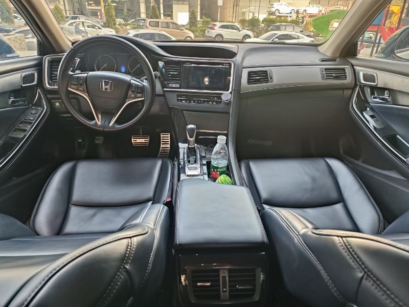 东莞16年本田思铂睿7