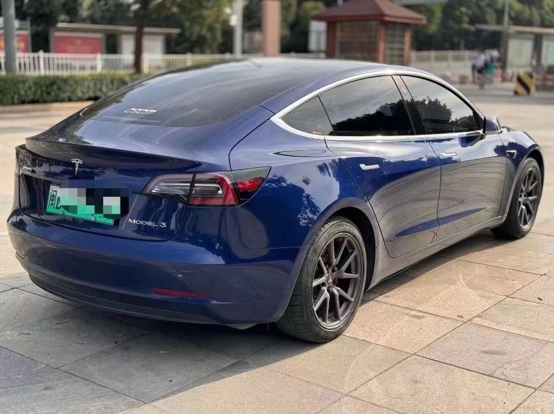 鄭州20年特斯拉MODEL 36