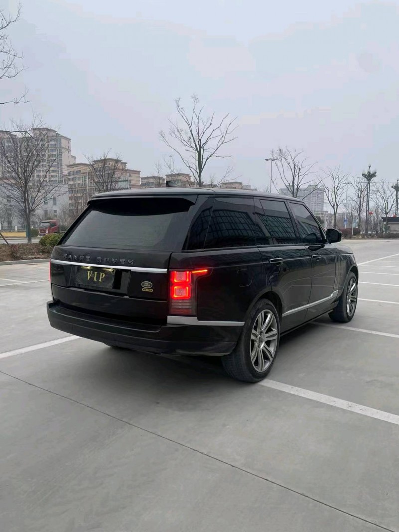 徐州18年路虎揽胜行政4