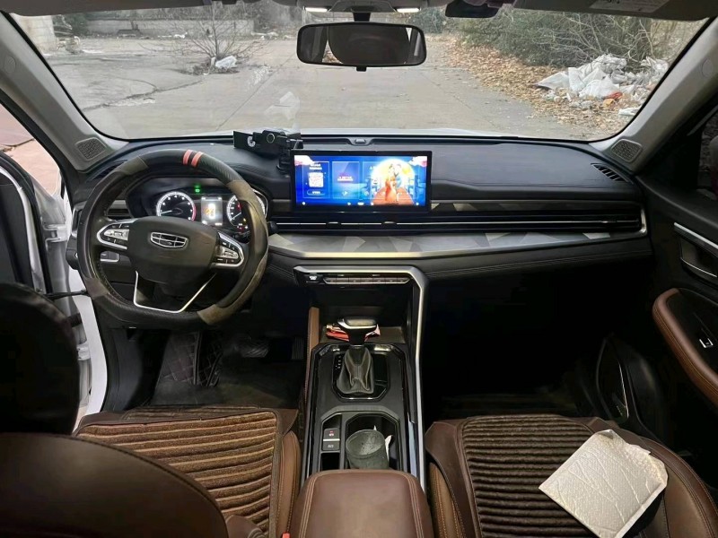 邯郸22年吉利远景X66