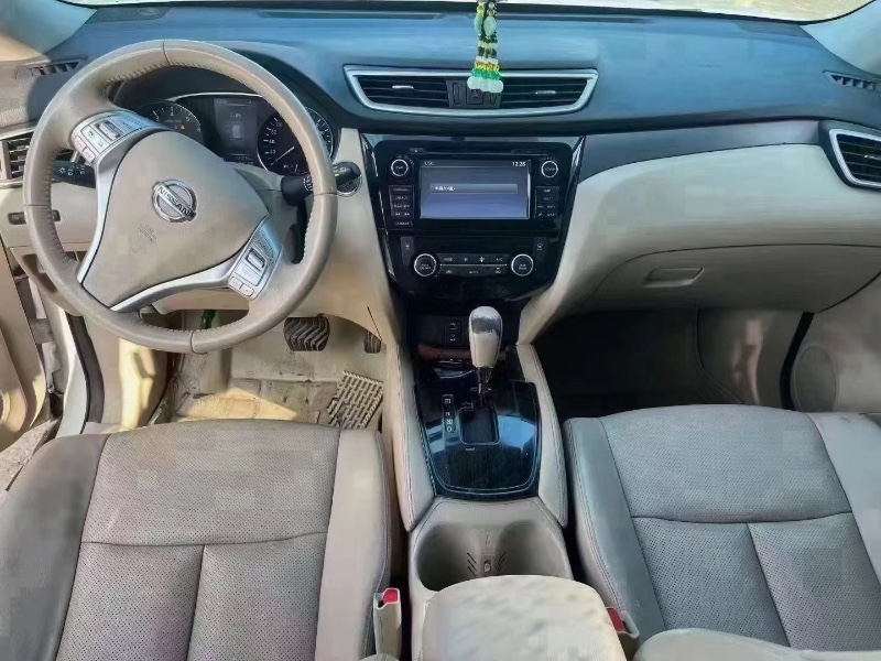 邯郸14年日产奇骏9