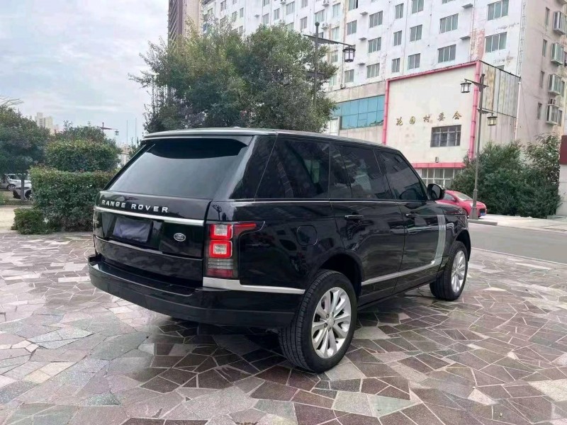 济宁15年路虎揽胜行政7