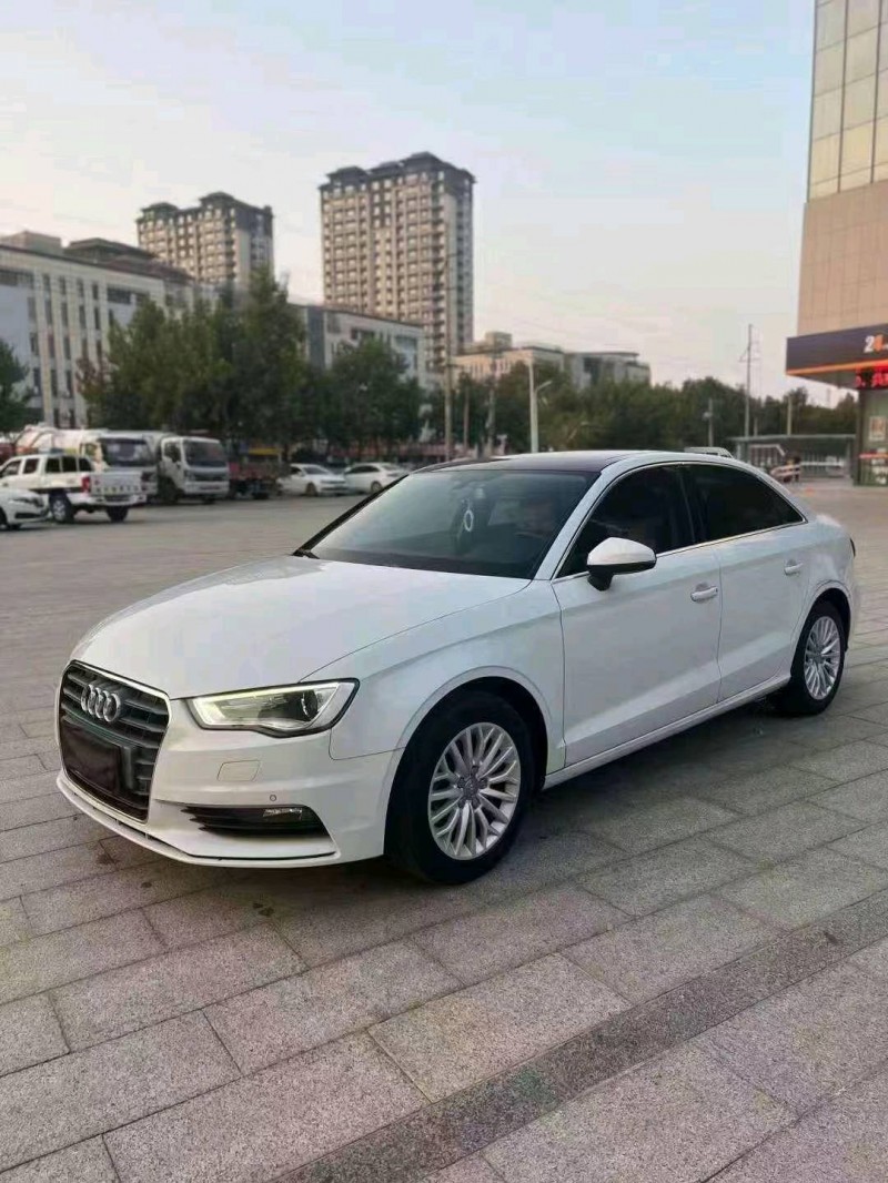 济宁17年奥迪A32