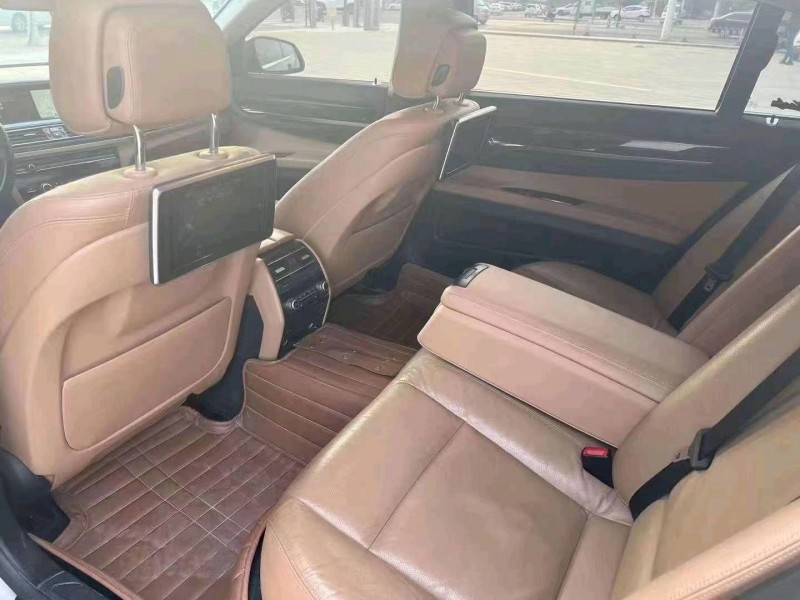 济宁15年宝马7系5