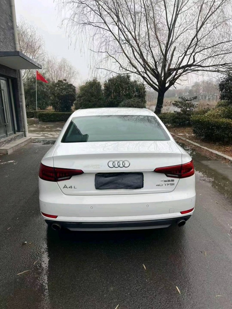 济宁17年奥迪A4L9