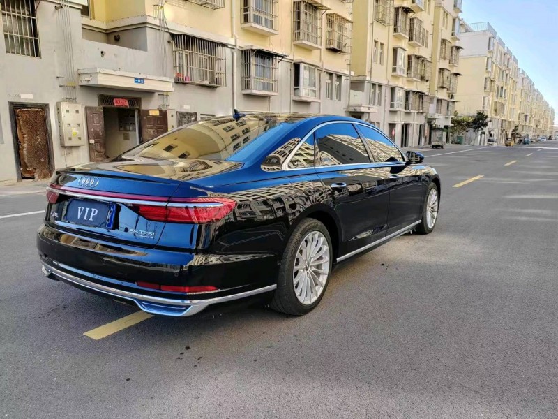 常州19年奥迪A8L4