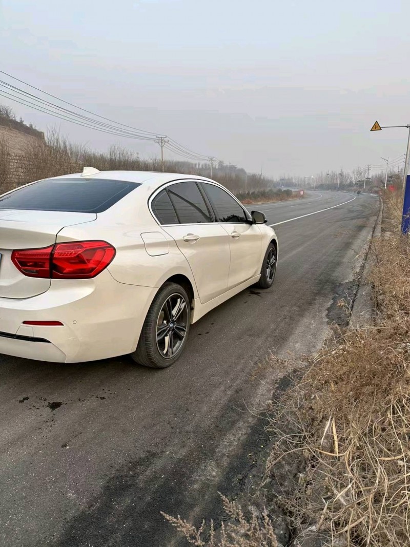 邯郸19年宝马1系3