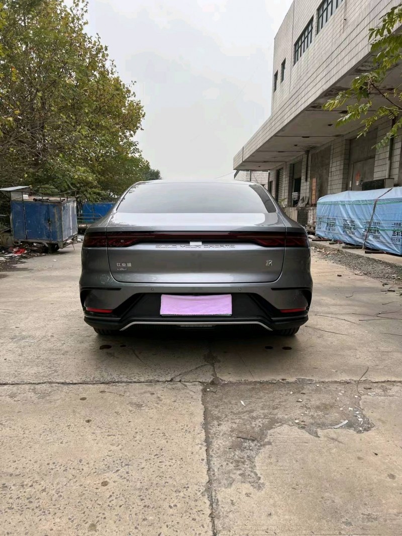 邯郸23年比亚迪汉8