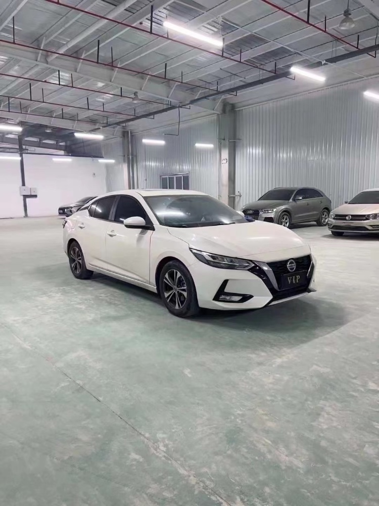 苏州21年日产轩逸5