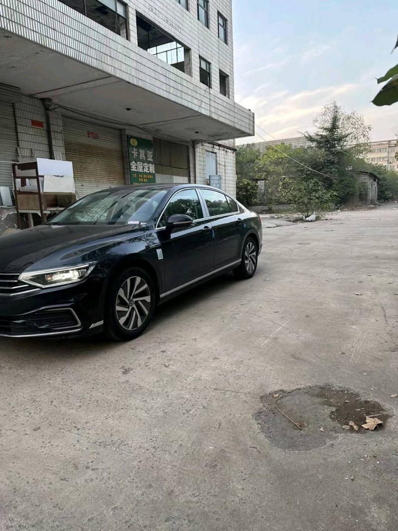 邯郸23年大众迈腾2