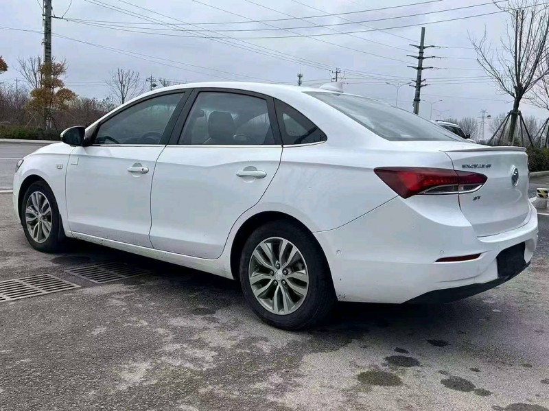 枣庄18年别克英朗4