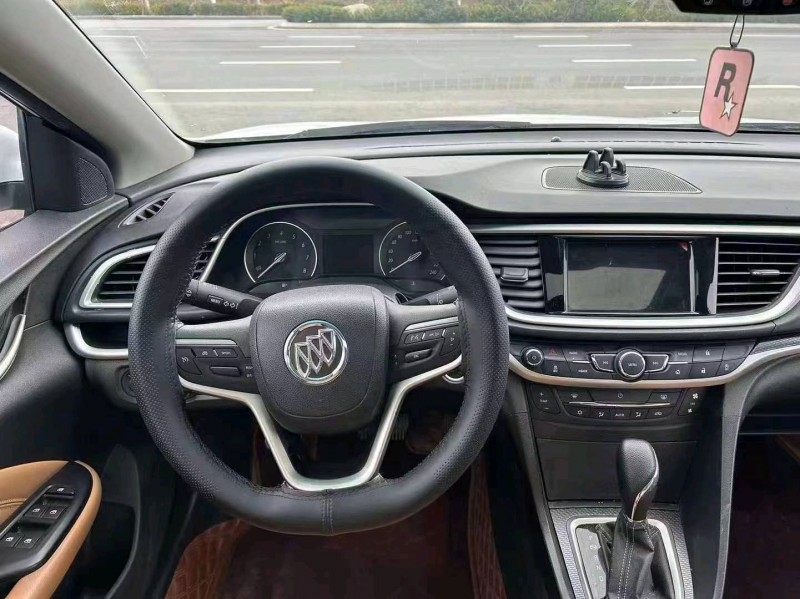 枣庄18年别克英朗5