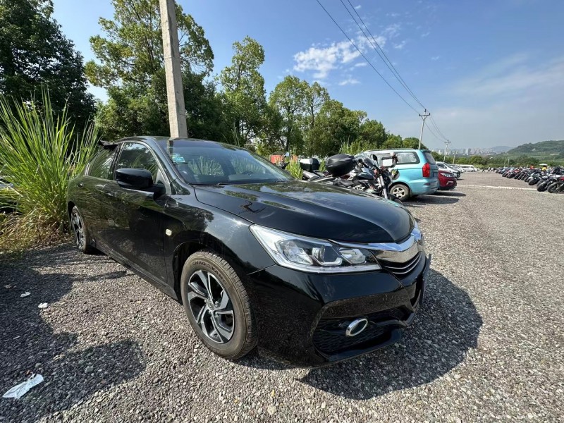 榆林17年本田雅阁3