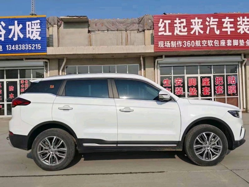 洛陽21年吉利博越3