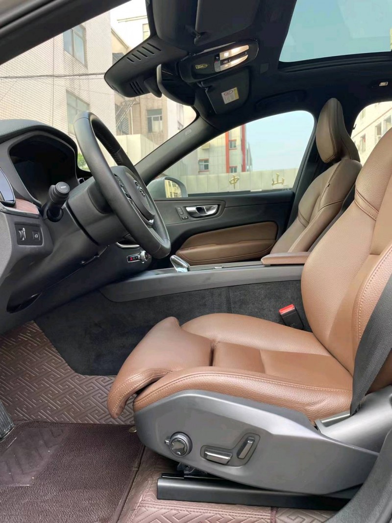 中山22年沃尔沃XC608
