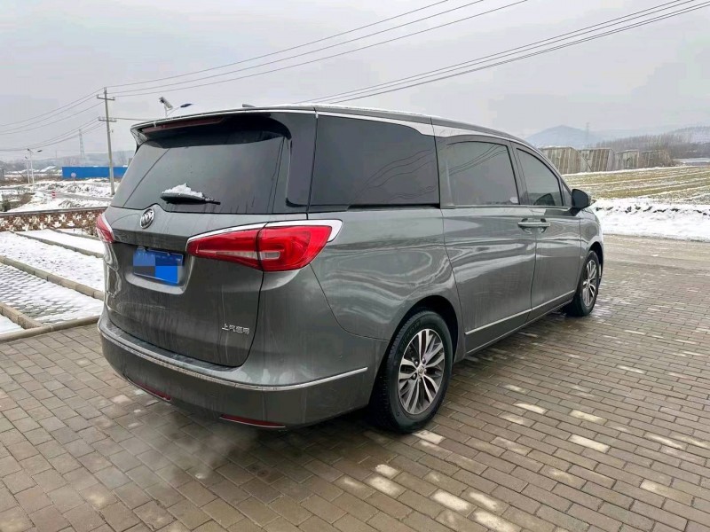 枣庄19年别克GL86