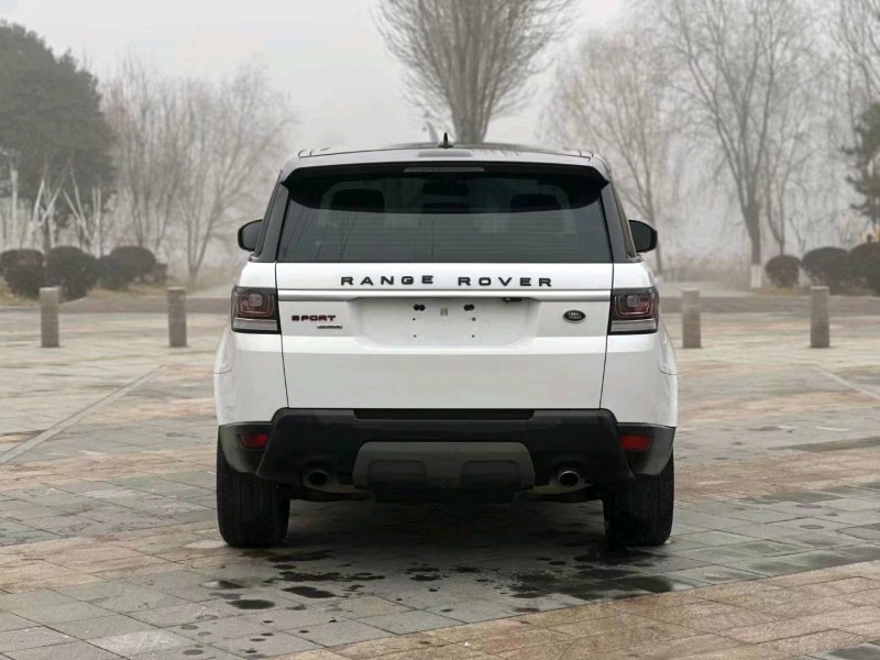 东营16年路虎揽胜运动8