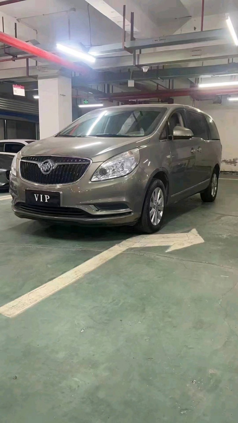 重庆21年别克GL82