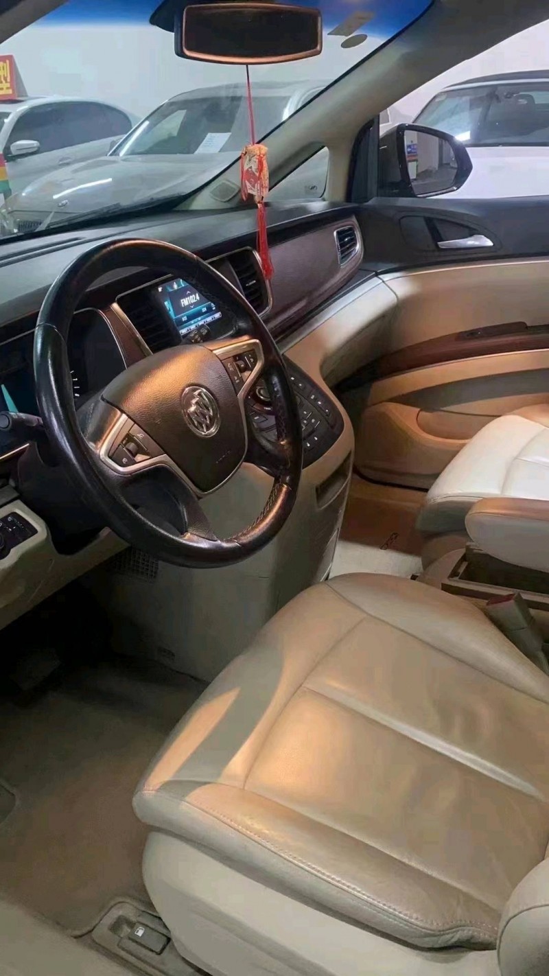 重庆21年别克GL83