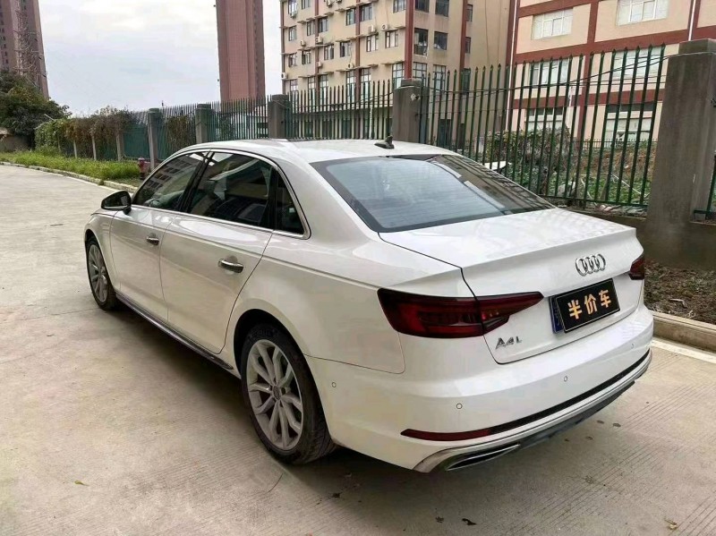 宜昌22年奧迪A4L8