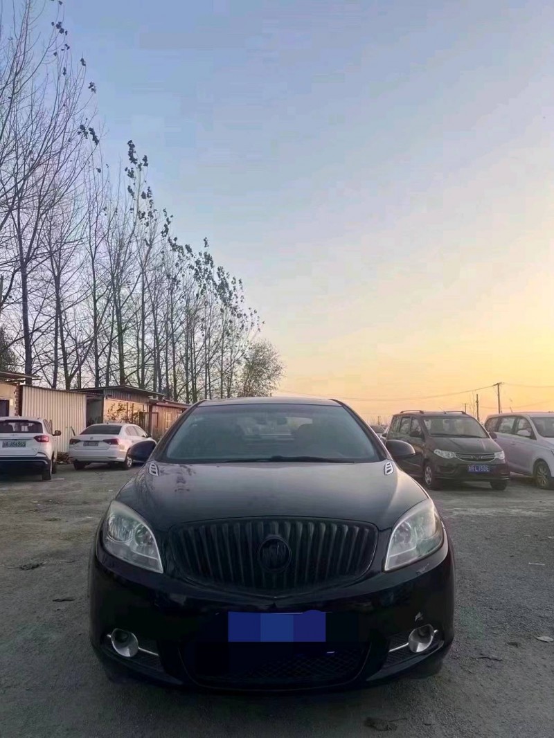 菏泽13年别克英朗1