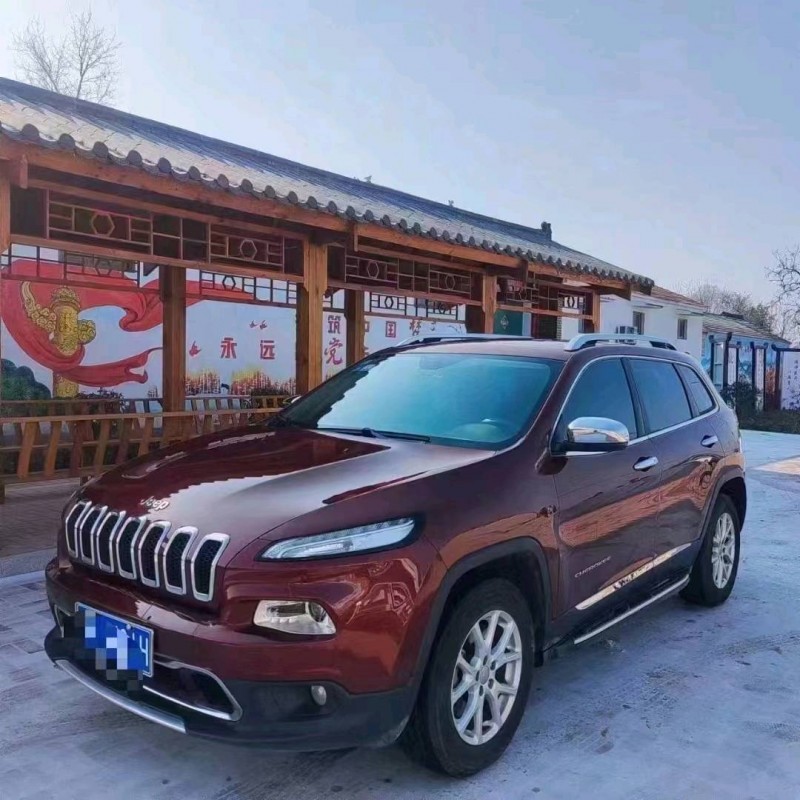 菏泽16年Jeep自由光3