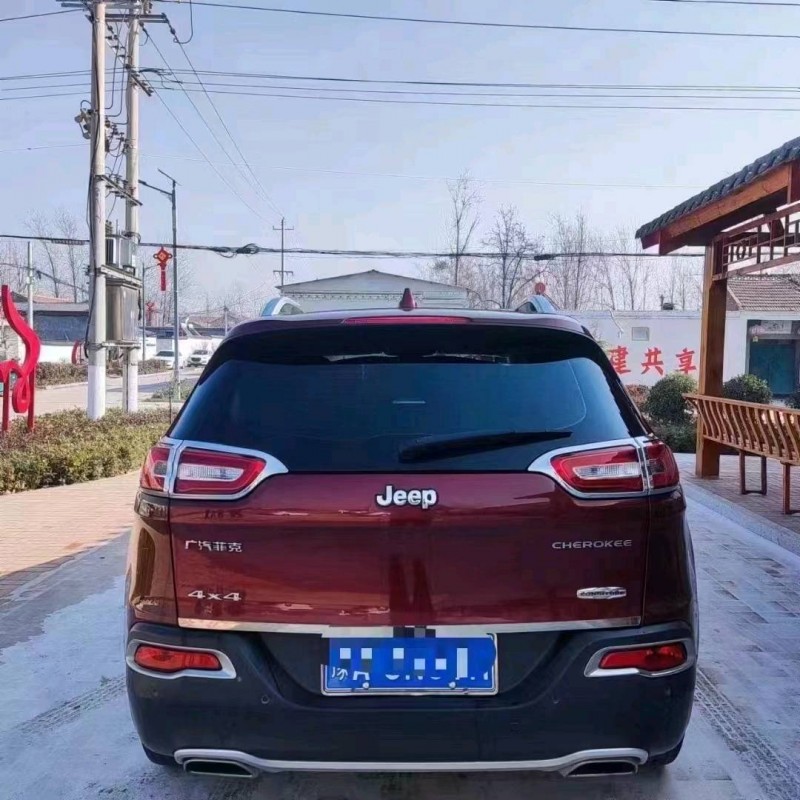 菏泽16年Jeep自由光9
