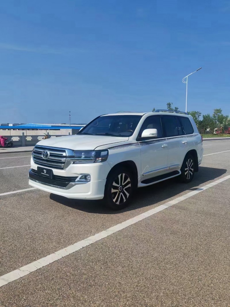 济宁20年丰田兰德酷路泽3