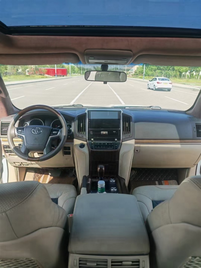 济宁20年丰田兰德酷路泽6