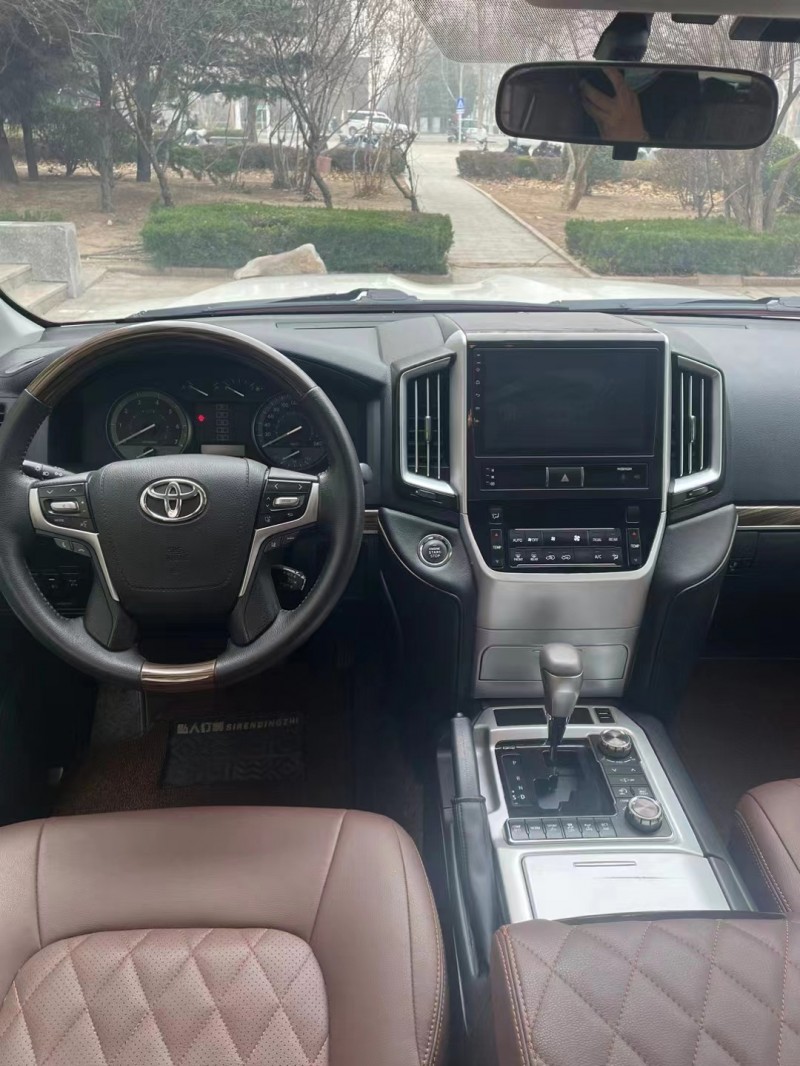 济宁16年丰田兰德酷路泽4