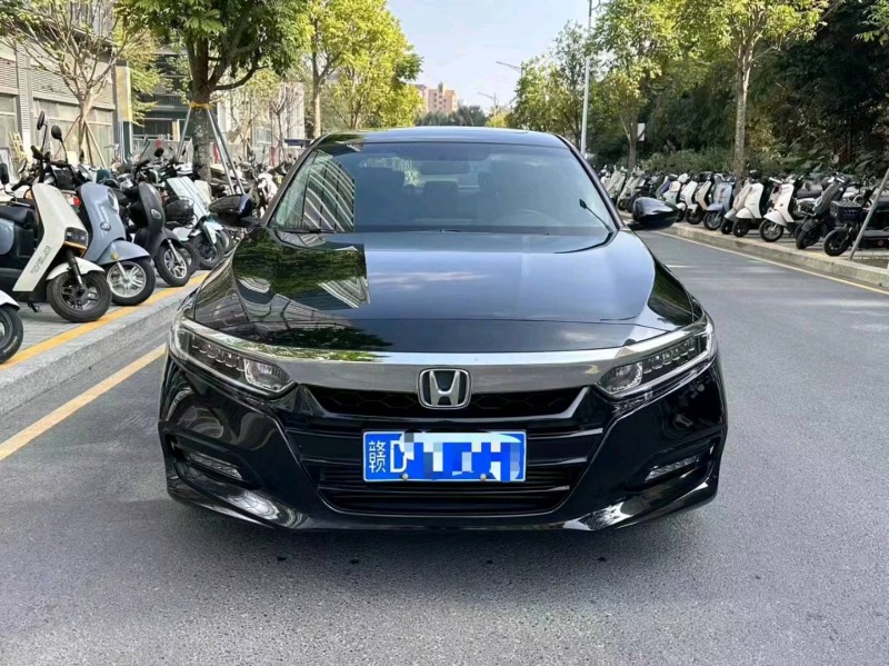 珠海18年本田雅阁1