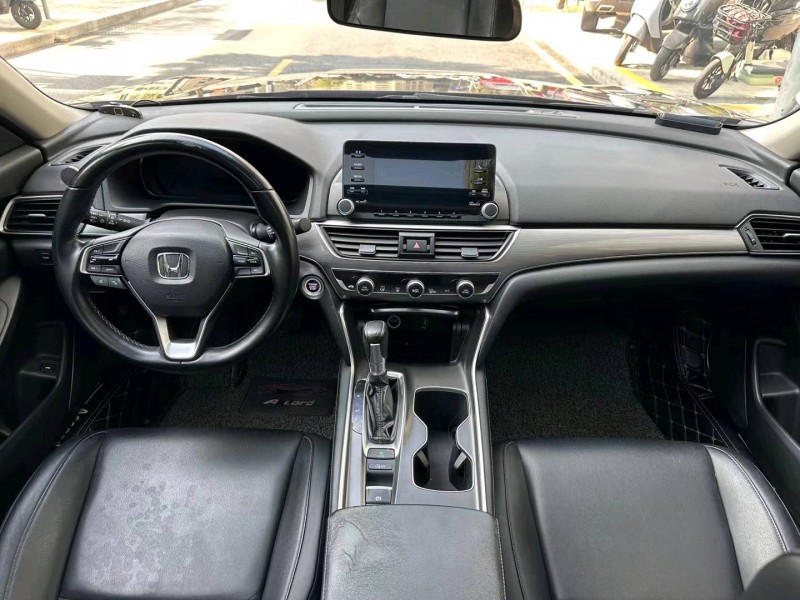 珠海18年本田雅阁2