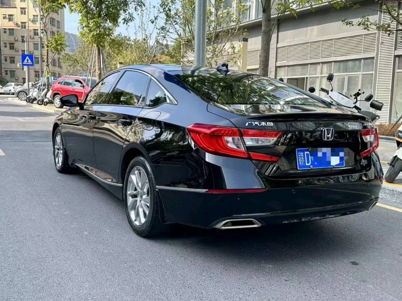 珠海18年本田雅阁4