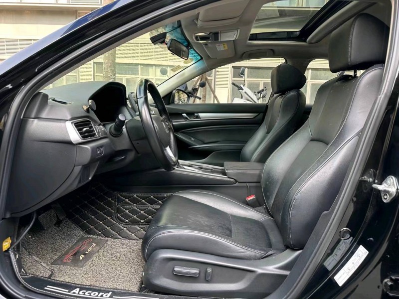 珠海18年本田雅阁5