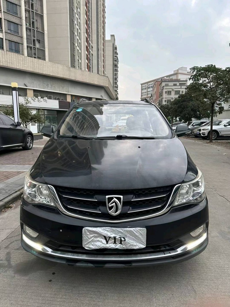 深圳16年寶駿7301