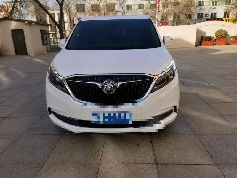 保定17年别克GL81