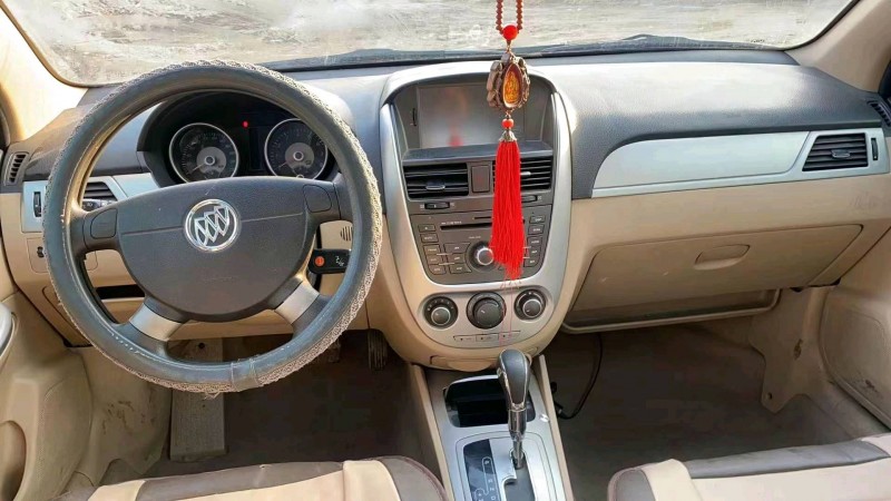 枣庄13年别克凯越8