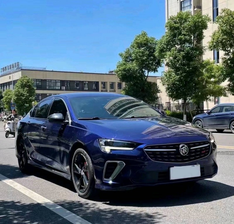 深圳21年别克君威5