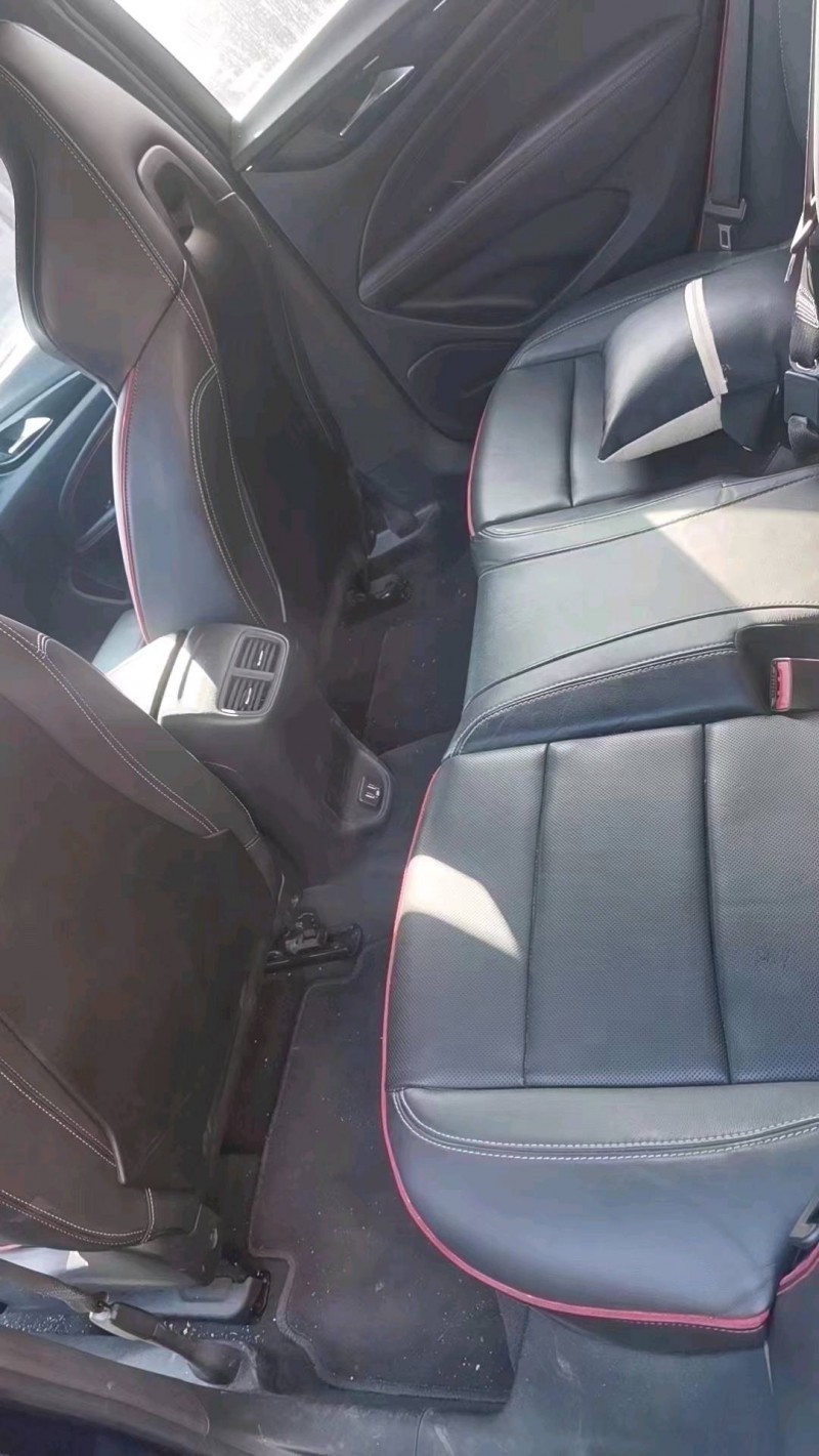 深圳21年别克君威7