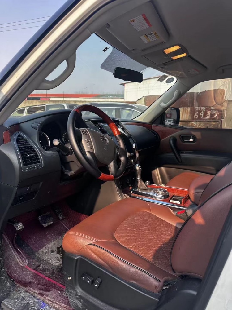 潍坊19年日产途乐8