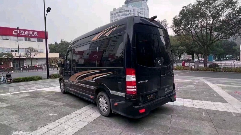 嘉兴19年奔驰斯宾特3