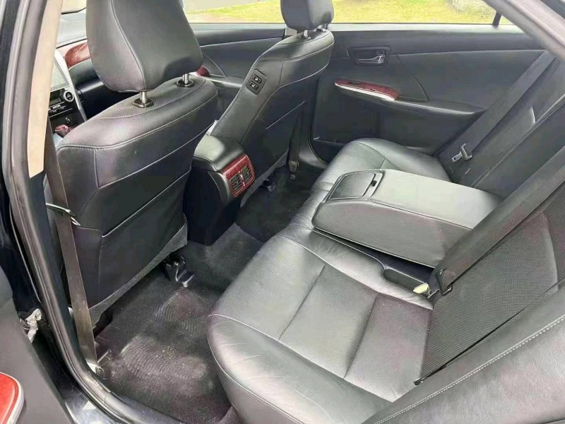 济宁14年丰田凯美瑞5