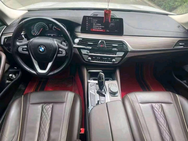 济宁19年宝马5系7