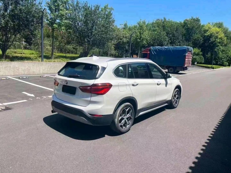 济宁18年宝马X18