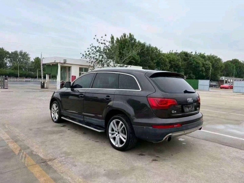 济宁13年奥迪Q77