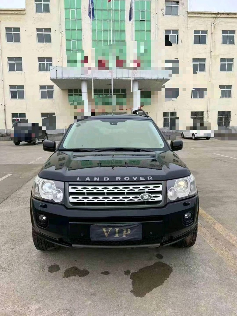 济宁12年路虎神行者1