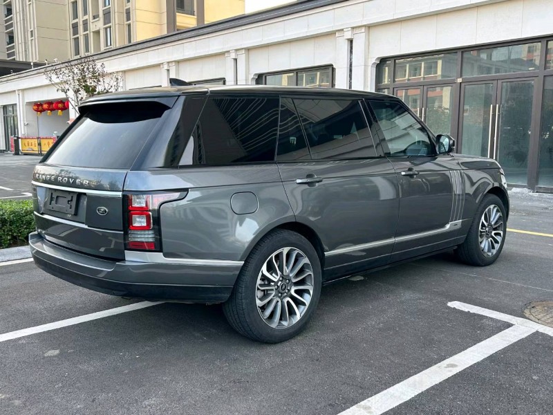 徐州18年路虎揽胜行政4