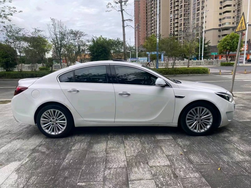 徐州14年别克君威5